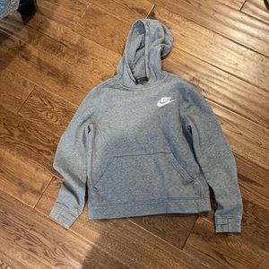 Nike hooded sweatshirt boys